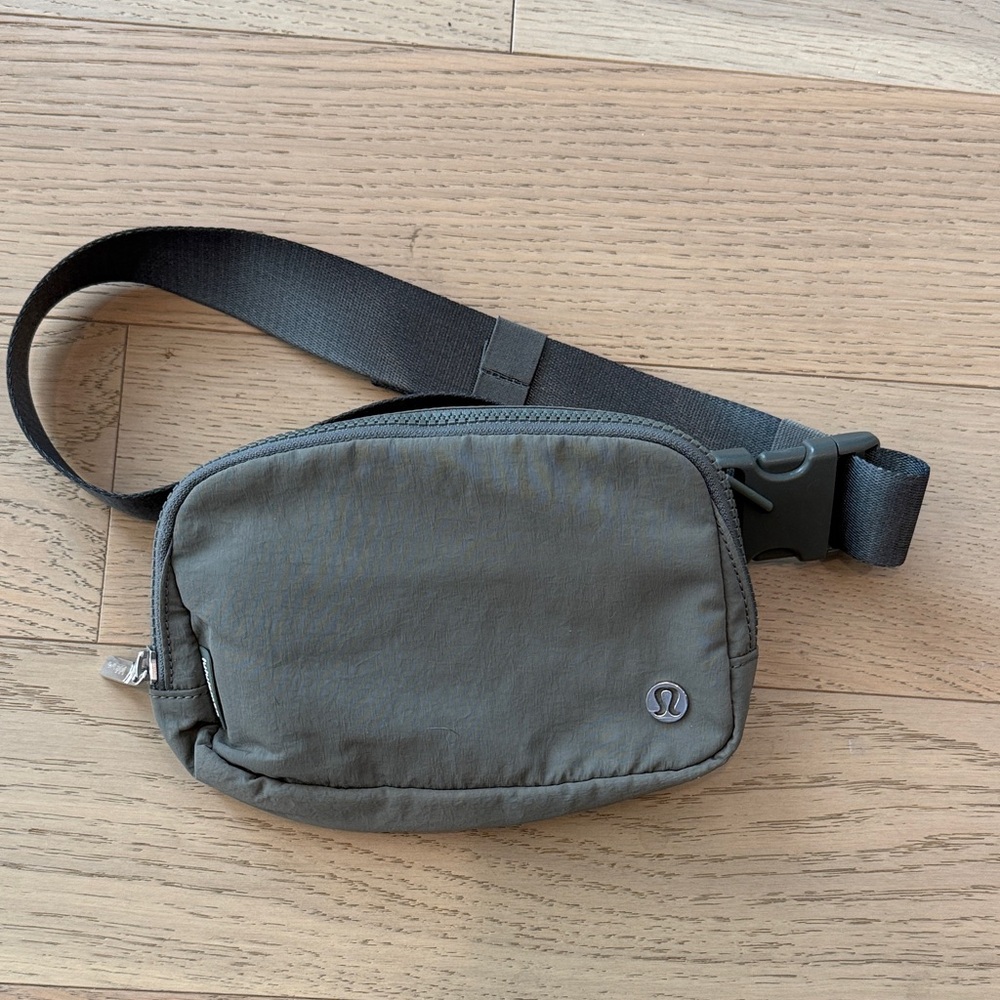 lululemon athletica Belt Bag